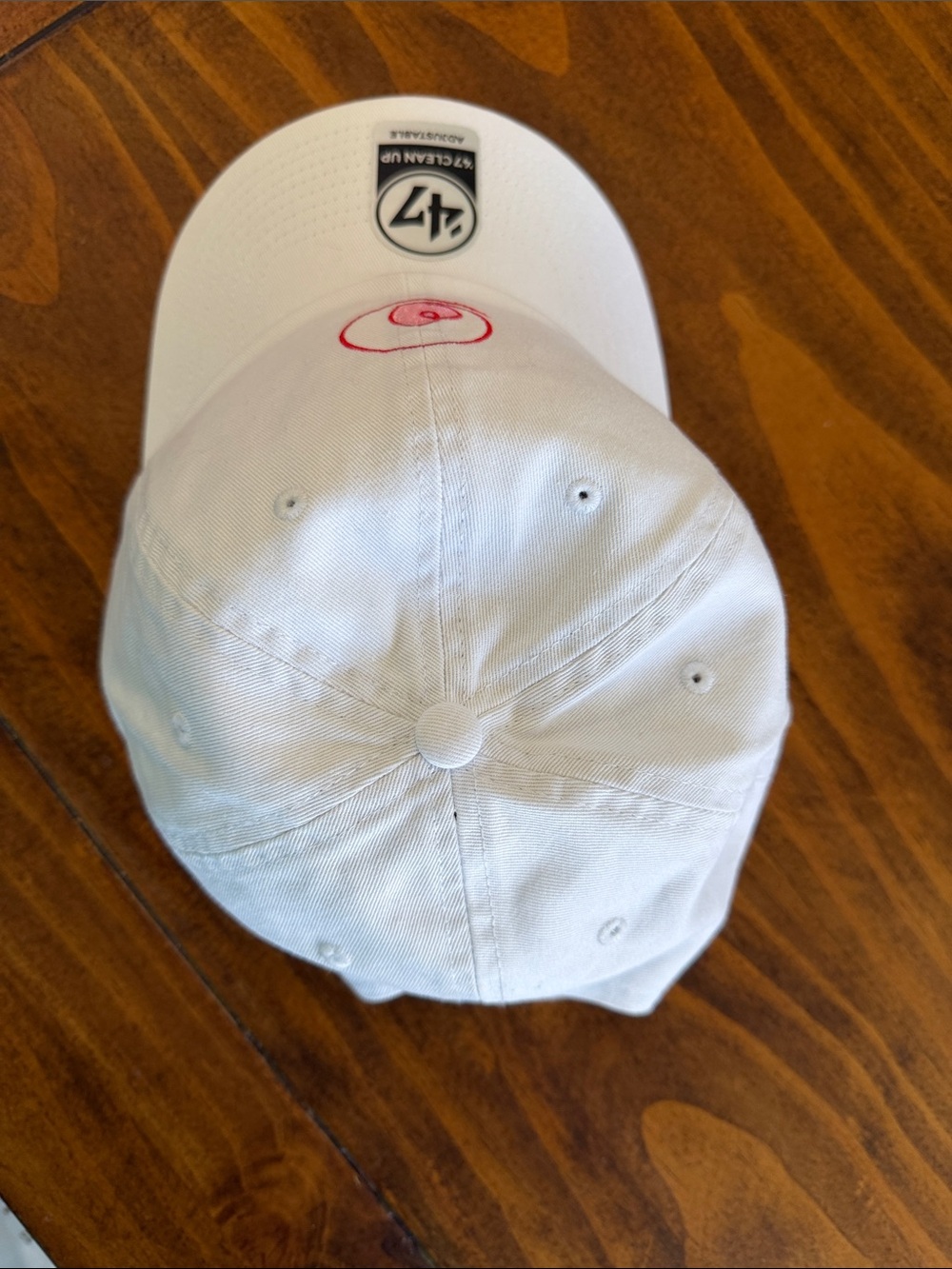 ‘47 Women’s White Baseball Cap with Pink Heart Logo - Picture 5 of 9